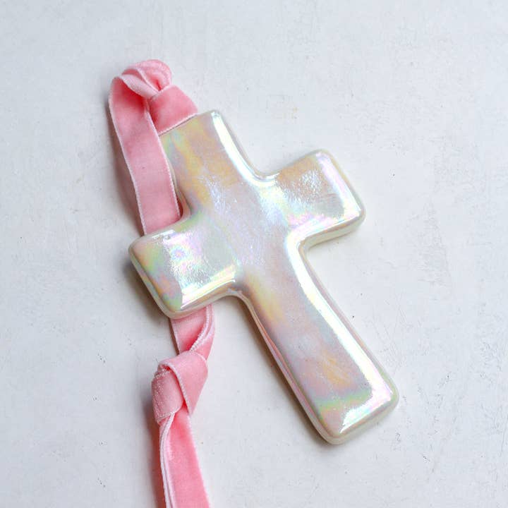 Iriserende korspynt | Håndlavet ferie  for engroshandel hos Apricity Ceramics