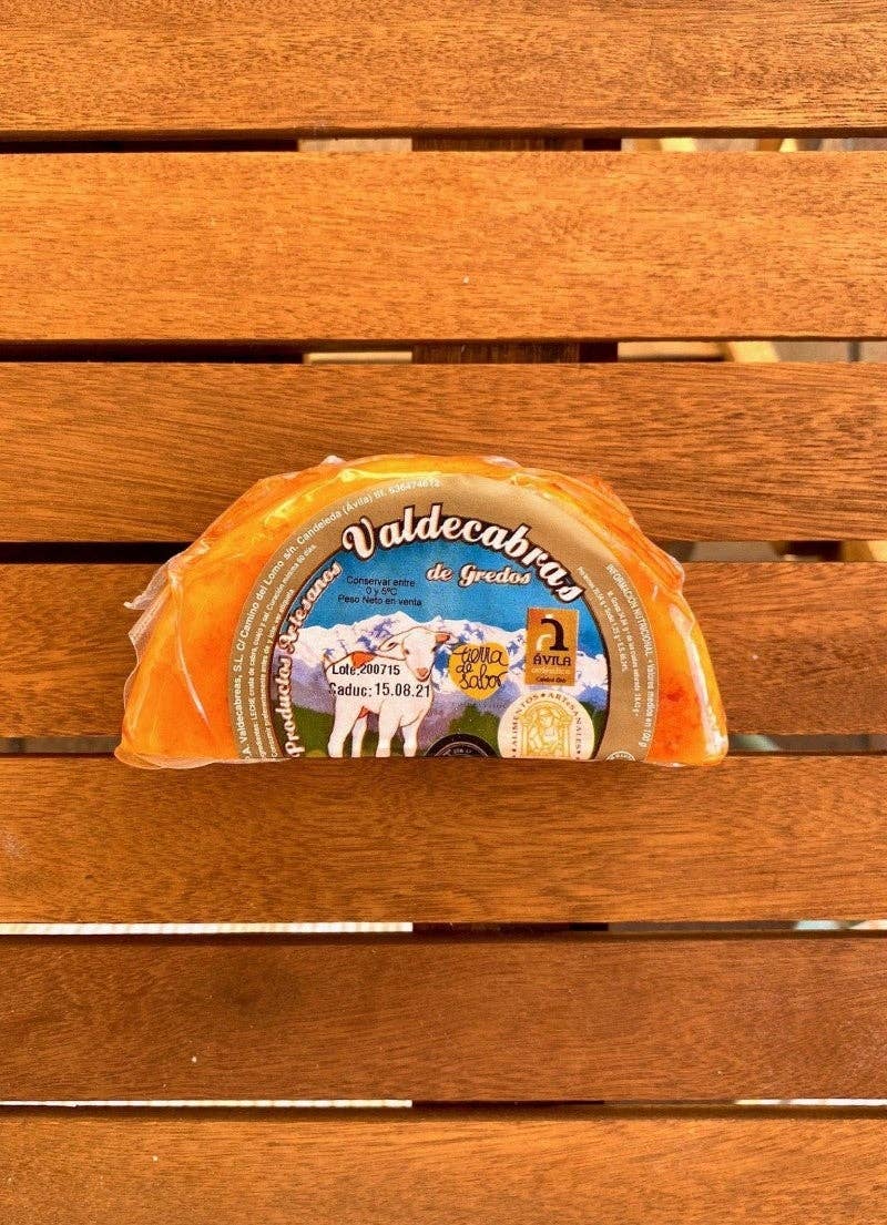 Spain Iberico - Wholesale Cheese - Semi-cured paprika goat cheese1