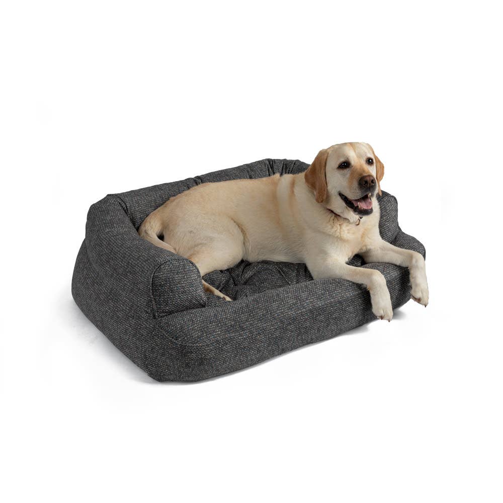 Snoozer Pet Products – wholesale Pet bed – Dog – Luxury Sleeper Dog Sofa - Show Dog Collection1