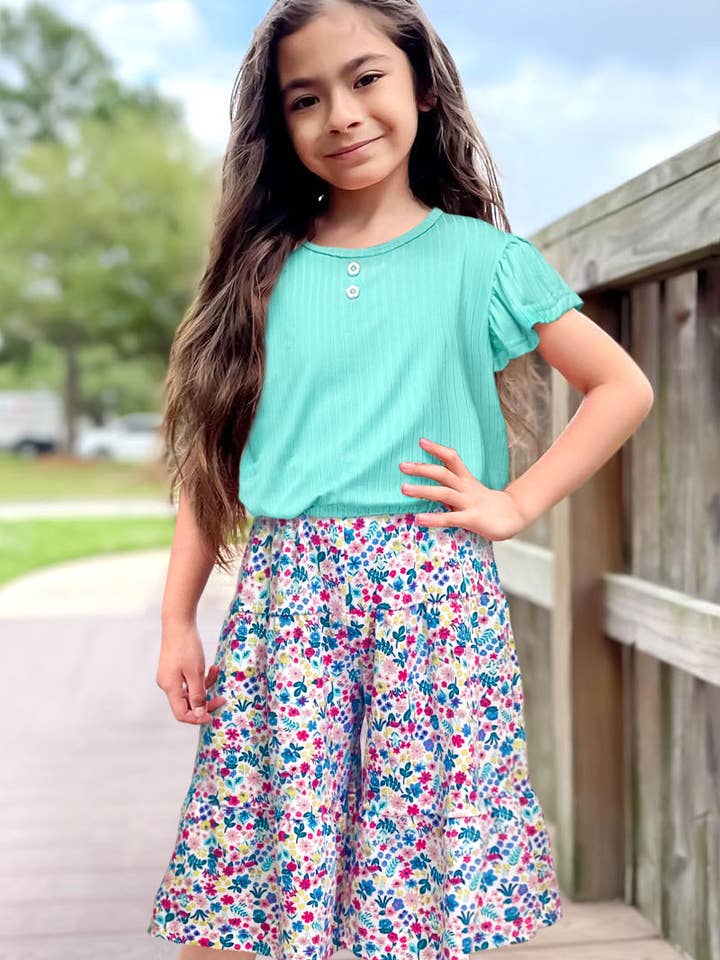 GKSS-L23-3101B-413 Girl's 2 pc Floral Gaucho Flare Set for wholesale by Cutie Patootie Clothing