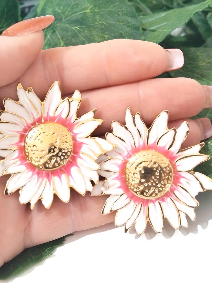 Pendientes de girasol, pendientes de Van Gogh, pendientes de flores for wholesale by Wild & Free