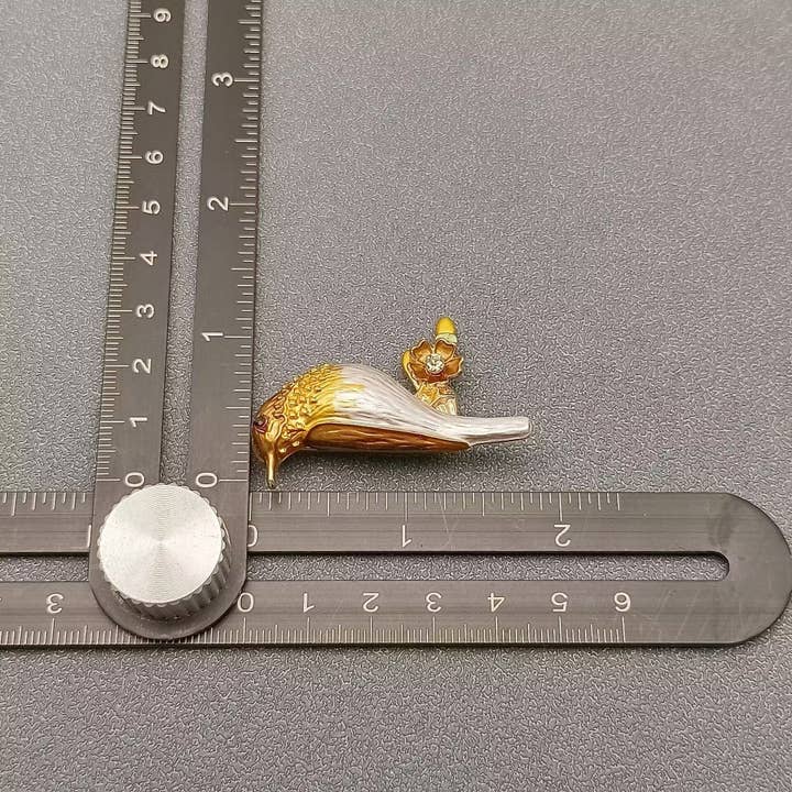 Mio Queena - Wholesale Brooch - Enamel Magpie Brooch1