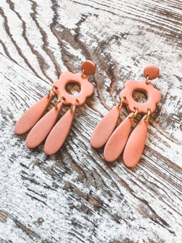 Pendentifs floraux en terre cuite pour la vente par Mark Alexander Clay Co