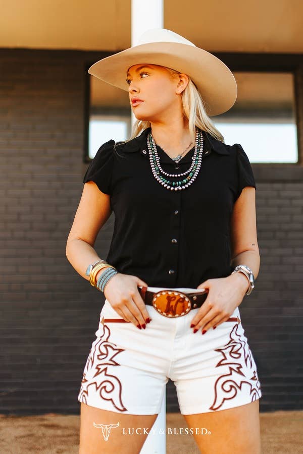 LUCKY & BLESSED - Wholesale Shorts - Women's - Sand Western Pocket Boot-stitch Shorts Inseam 3.5"