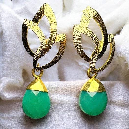 Boucles d’oreilles "ELLA" dorées or fin Calcédoine Verte pour la vente par TOURMALYN