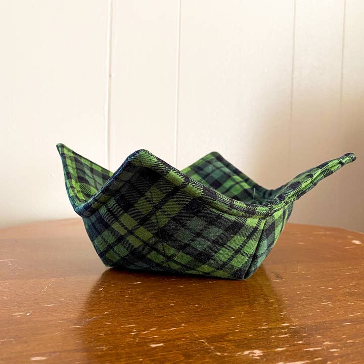 Green Plaid Bowl Cozy | Pot Holder for Bowl for wholesale by Hoosier Kay’s