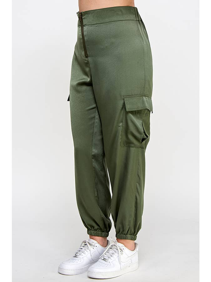 Haute Fox Plus Size & Contemporary - Wholesale Athletic Sweatpants/Joggers - Women's - Plus Size Cargo Jogger Solid Pants - SS2402P-P7