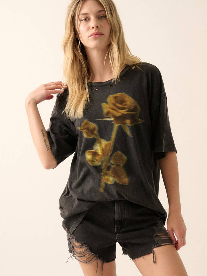 Blurry Rose Distressed Vintage-Wash Graphic Tee for wholesale by Promesa USA