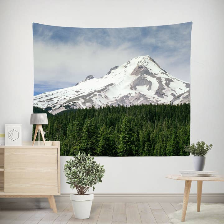 Tapiz de pared Snowy Mt Hood Oregon, Mountain Peak para venta al por mayor de lostkatphoto