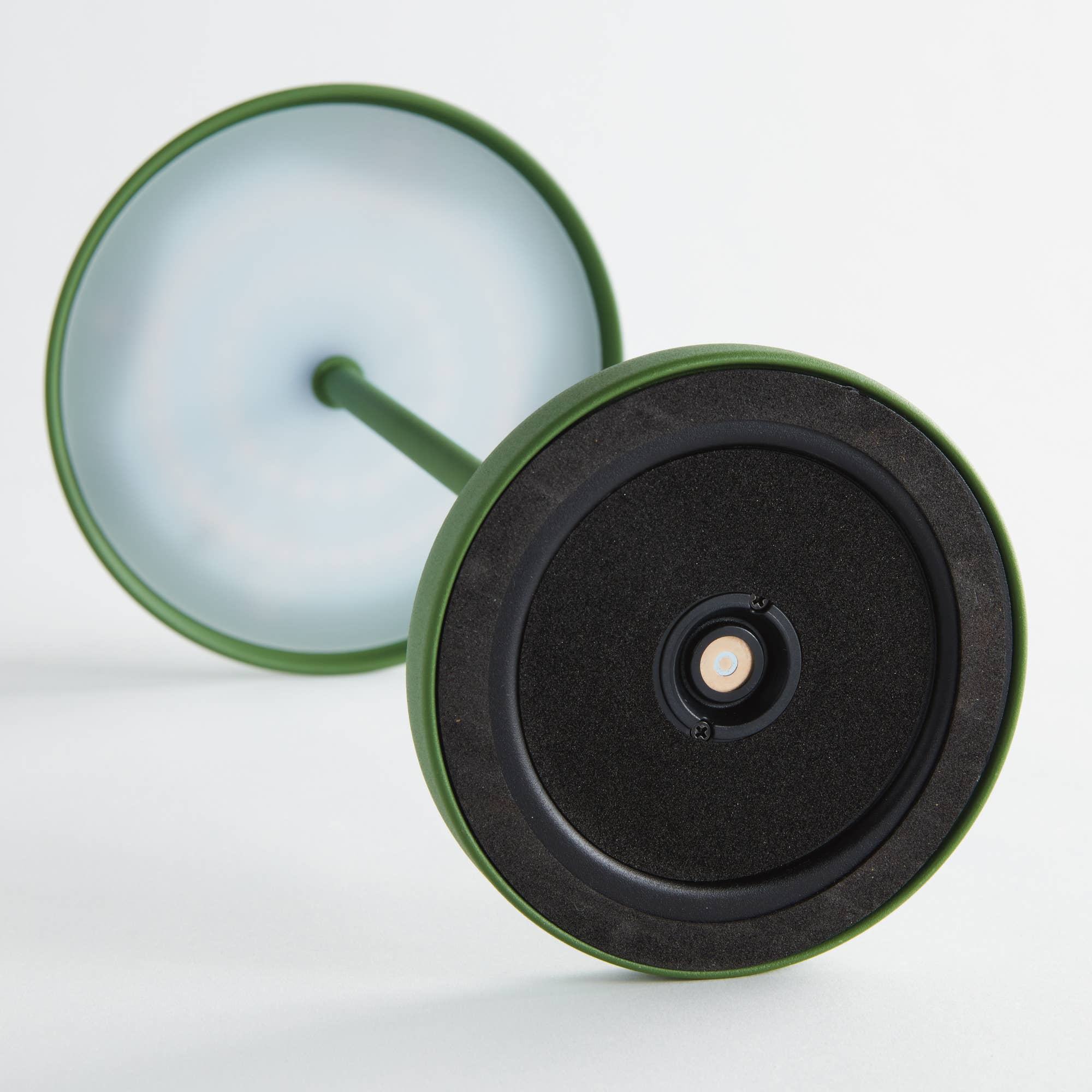 Napa Home & Garden – Candeeiro de secretária/decorativo por atacado – Abajur portátil sem fio LED com cúpula de metal, 35,6 cm, verde7