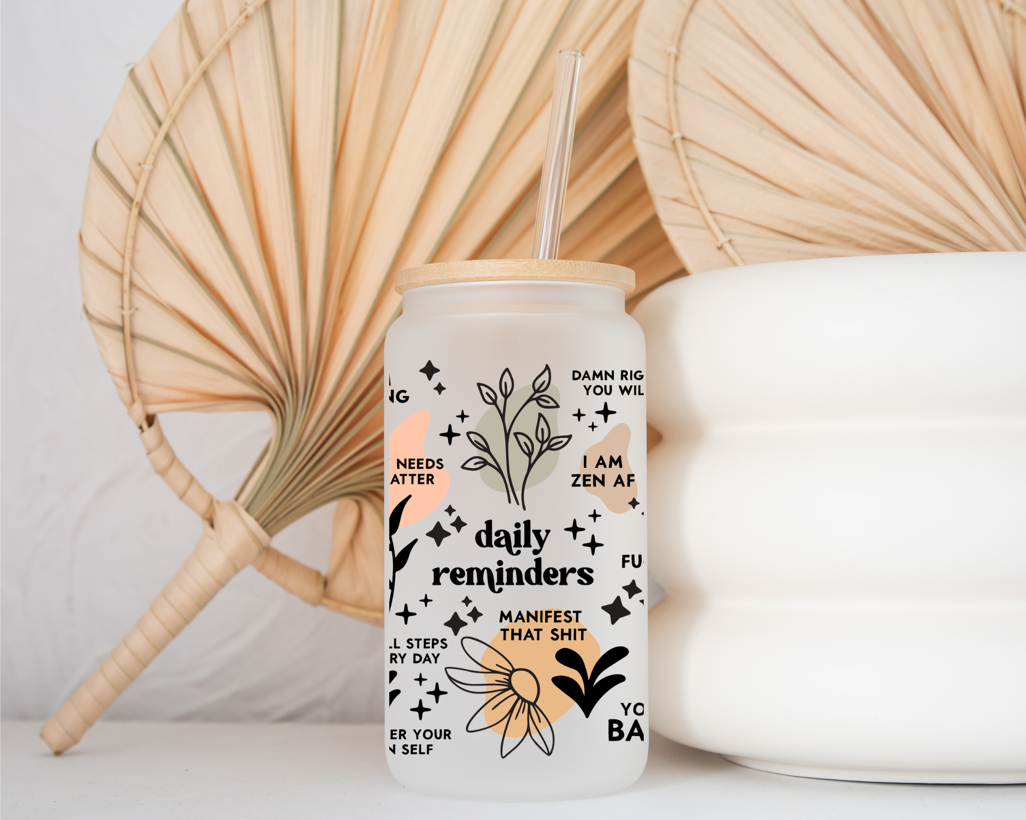 Smiley Daisy Glass Tumbler With Straw and Lid, Cute Cup Beer Can