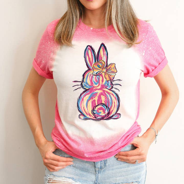T-shirt de Pâques blanchi avec lapin abstrait pour la vente par Hello Gorgeous Apparel