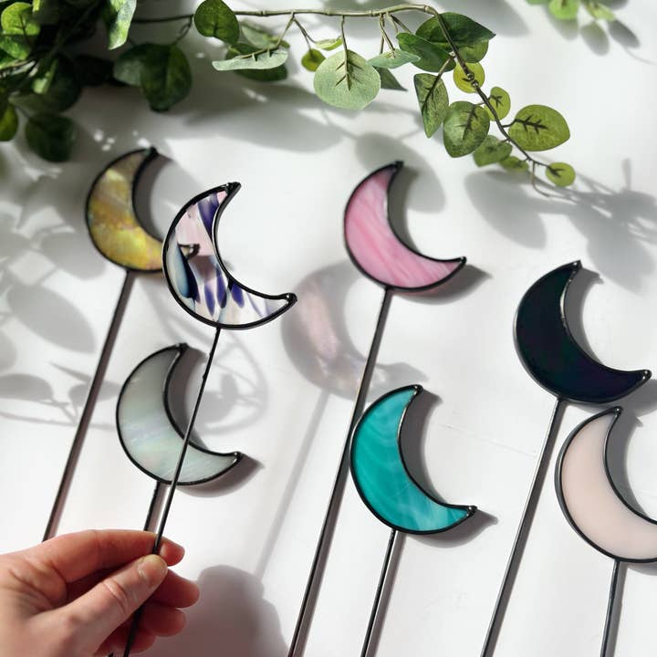Wild Bloom Glass - Wholesale Garden/Lawn Stake - Half Moon Plant Stake Stained Glass | Plant Accessories6