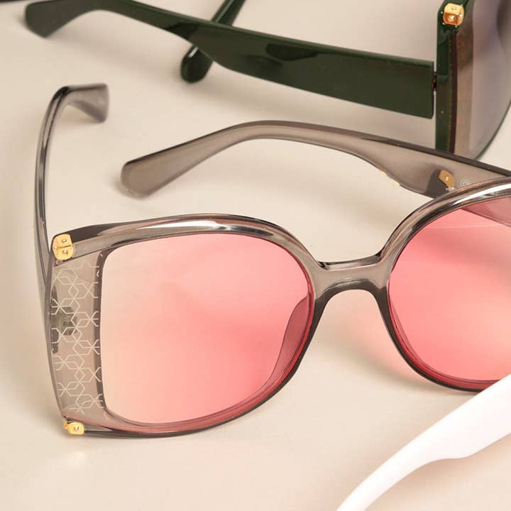 ASSORTED COLOR Women's Oversized Gradient Sunglasses for wholesale on Faire3