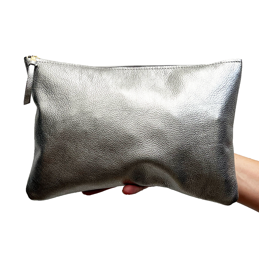 Zina Kao Exclusives – Großhandel Beutel – Damen – Metallisch gefärbte Alltags-Tasche: 4 Größen! Ginger, Monroe, Carter und mehr15