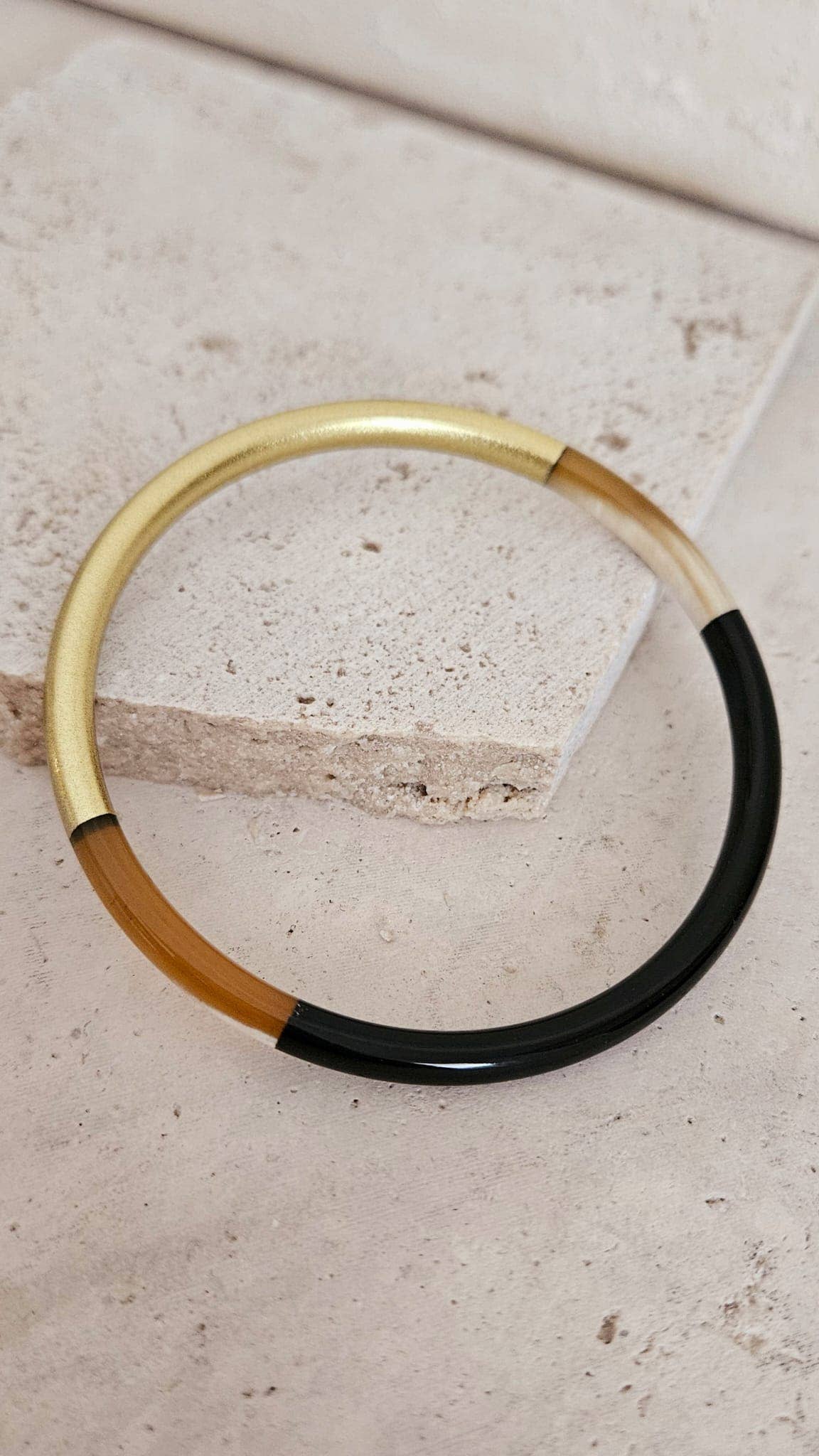 Le Coin Sauvage - Vente Bracelet jonc - Bracelet Jonc Corne - 5 mm - Black & Gold6