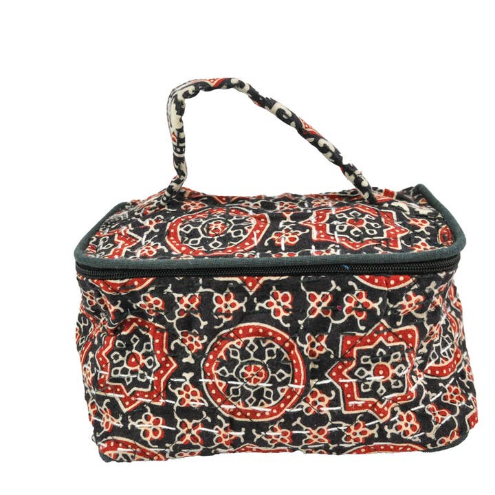 Zumki - Wholesale Makeup/Cosmetic Bag - Small Square Makeup Box Kantha with Holder.2