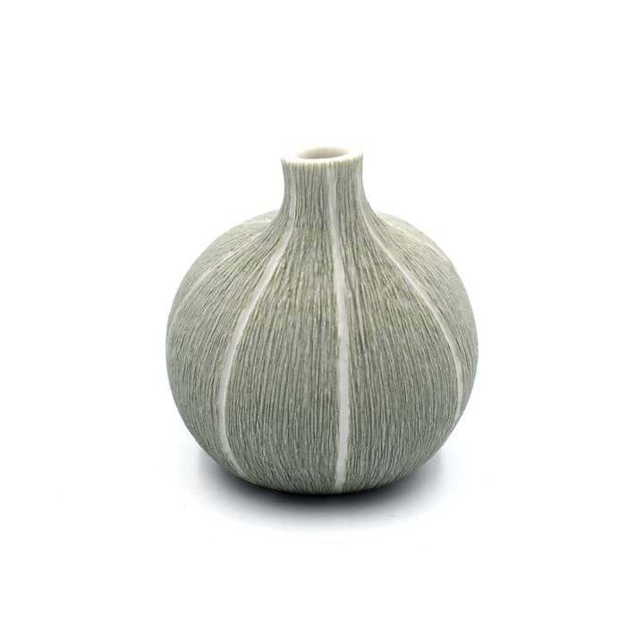 Art Floral Trading LLC - Wholesale Vaas - OMO Mini S - Grijze handgemaakte porseleinen knopvaas met 17