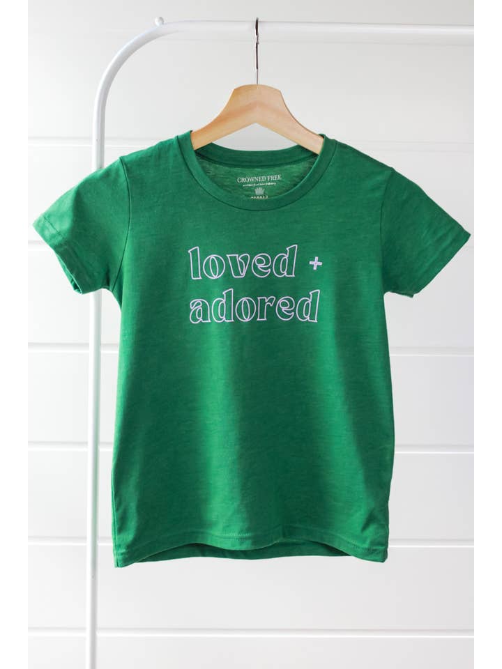 Crowned Free - Vendita all'ingrosso Maglietta serigrafata - Bambini - Maglietta Youth Loved and Adored1
