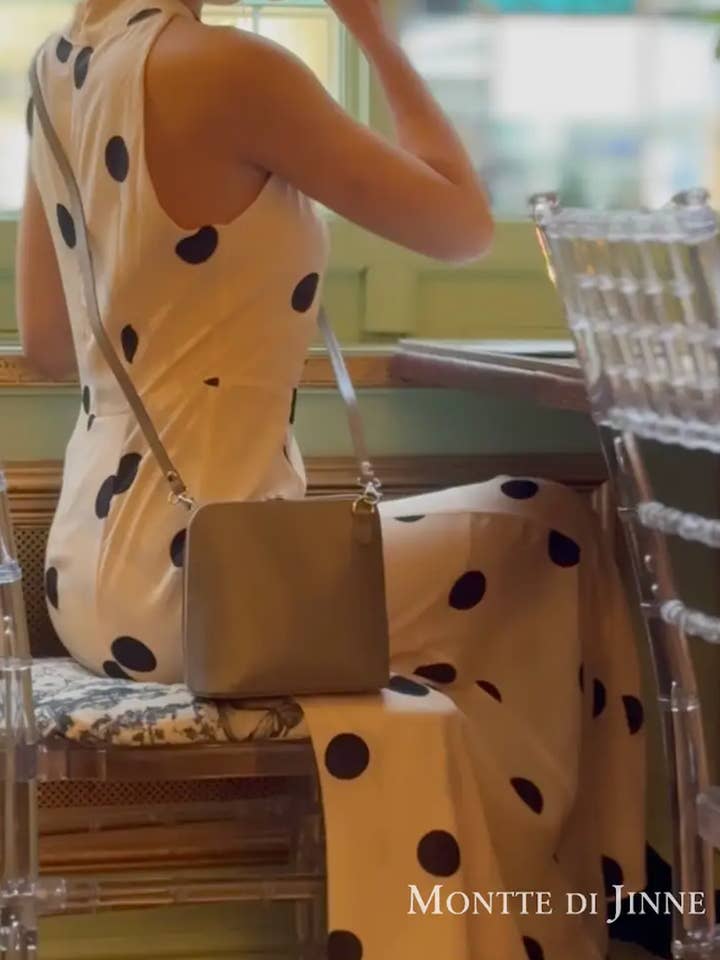 Handmade Italian Genuine Leather Small Square Bag for wholesale by MONTTE DI JINNE