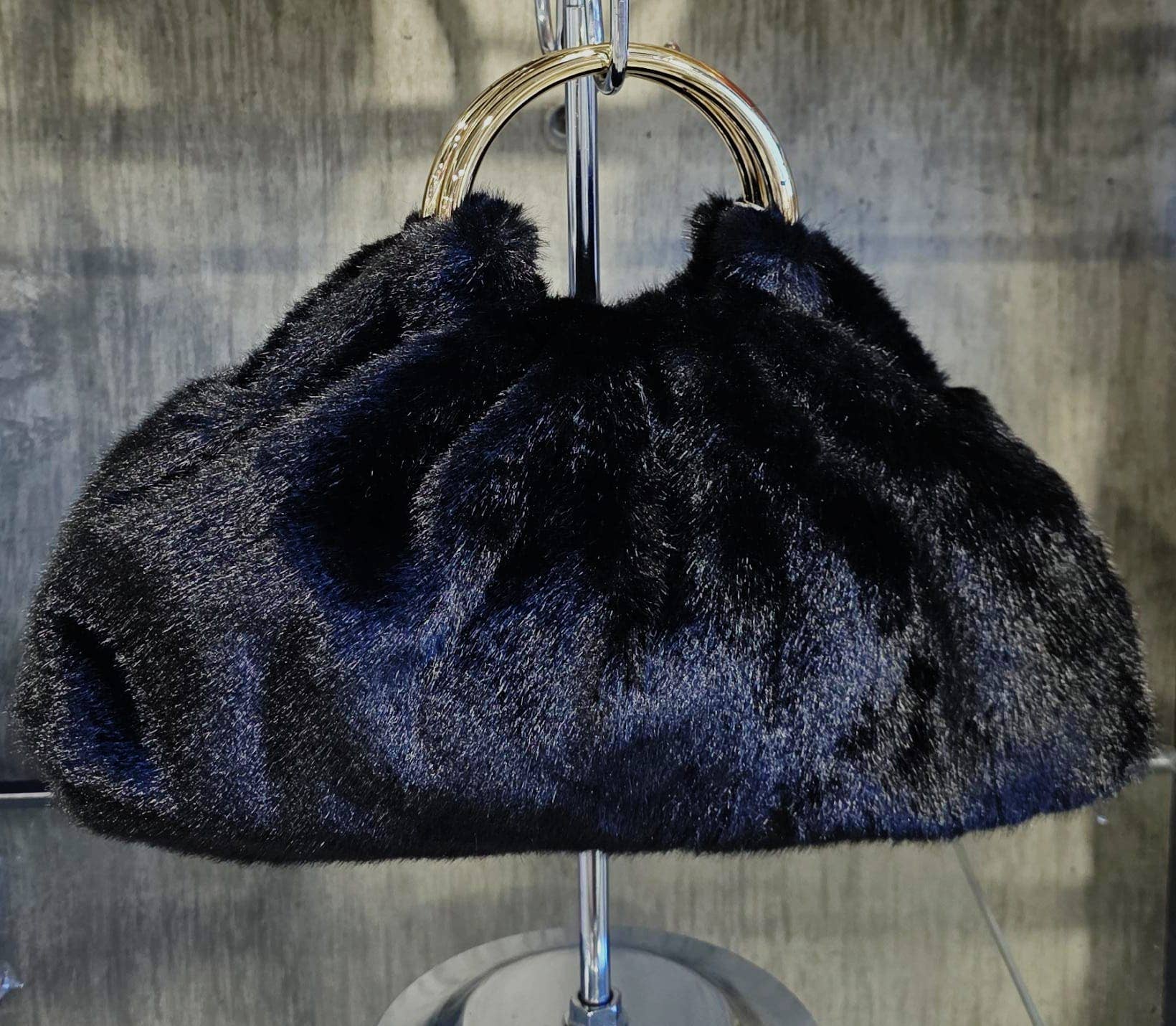 Oblige by G - Vente Sac à main avec poignée sur le dessus – femme - Sac à main avec anse en anneau en fausse fourrure 288230