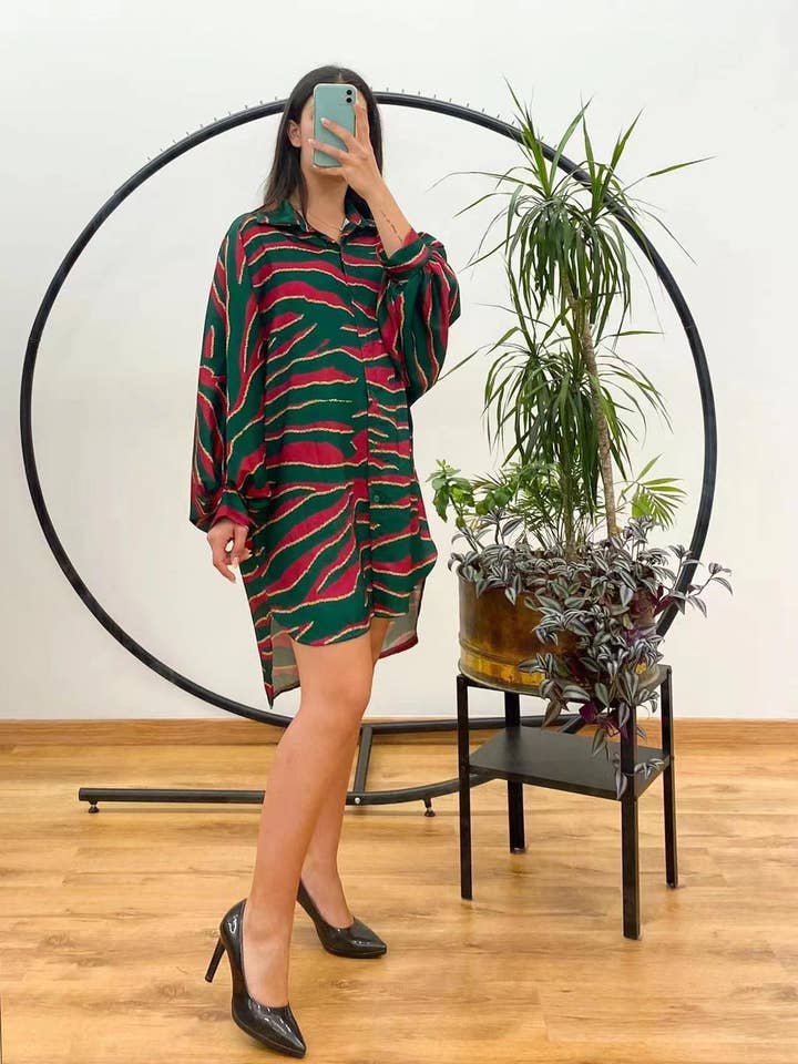 3698Z Camisa comprida de cetim estampada por atacado de LORIANE