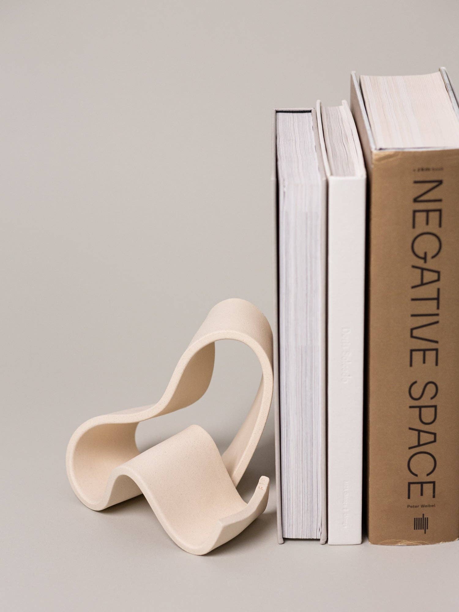 Virginia Sin - Wholesale Bookend - Fettu Bookends (1 Pair), Bone3