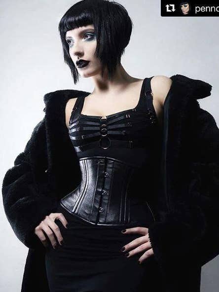 Corset Waspie en cuir véritable à double os pour un laçage serré et un ajustement de la taille. Corset cadeau gothique, steampunk, sweet, valentine, gf pour la vente par corsettery