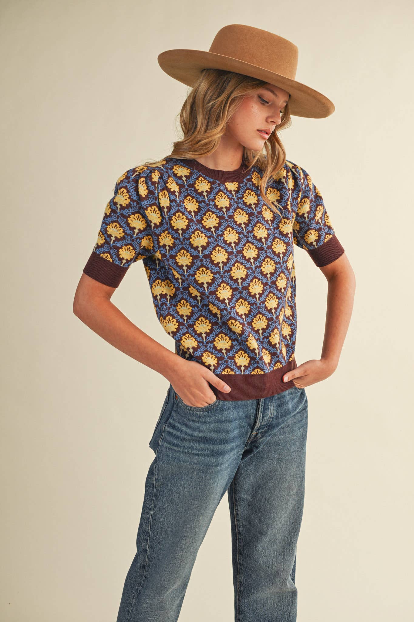 &MERCI - Wholesale Knit Sweater - Women's - FLORAL PATTERN SHORT SLEEVE SWEATER MSW108601