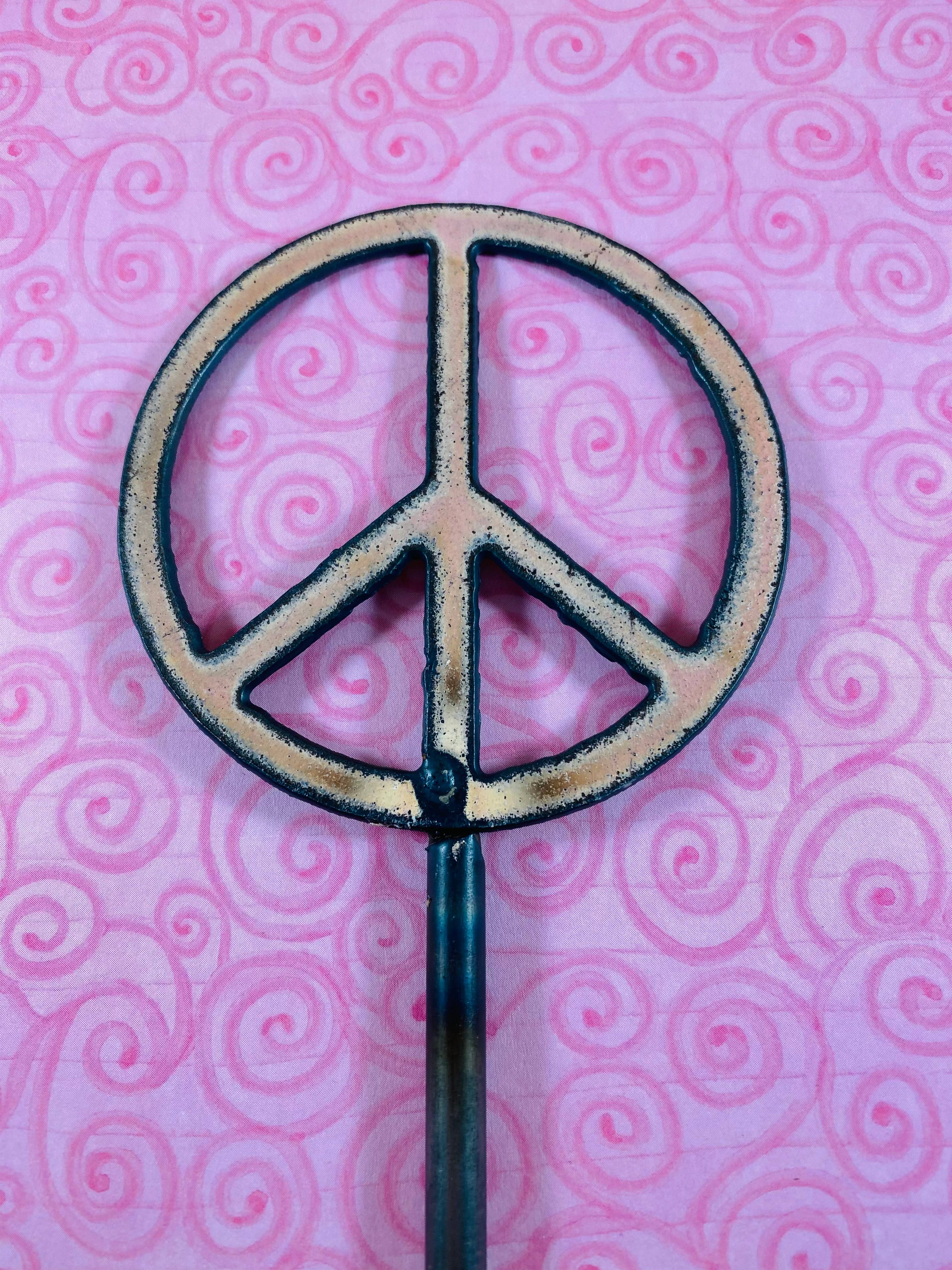 Iron Jewel - Wholesale Garden/Lawn Stake - Peace sign plant stakes hippie girly gifts garden stakes USA5