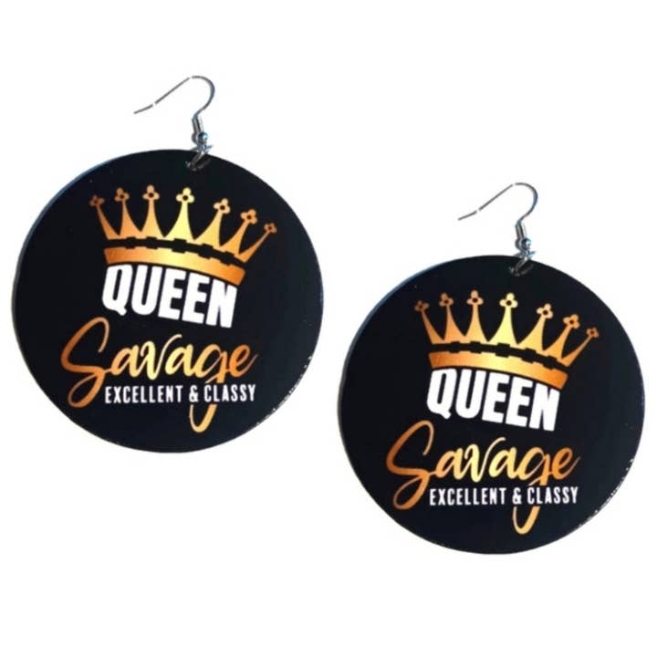 Grandes boucles d'oreilles pendantes en bois Crown Queen Savage, excellentes et élégantes pour la vente par Kerena Nicole
