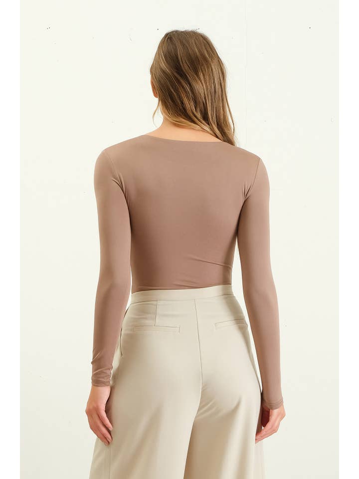 The Workshop Studio - Wholesale Bodysuit - Women's - SOLID ROUND NECK LONG SLEEVE BODYSUIT