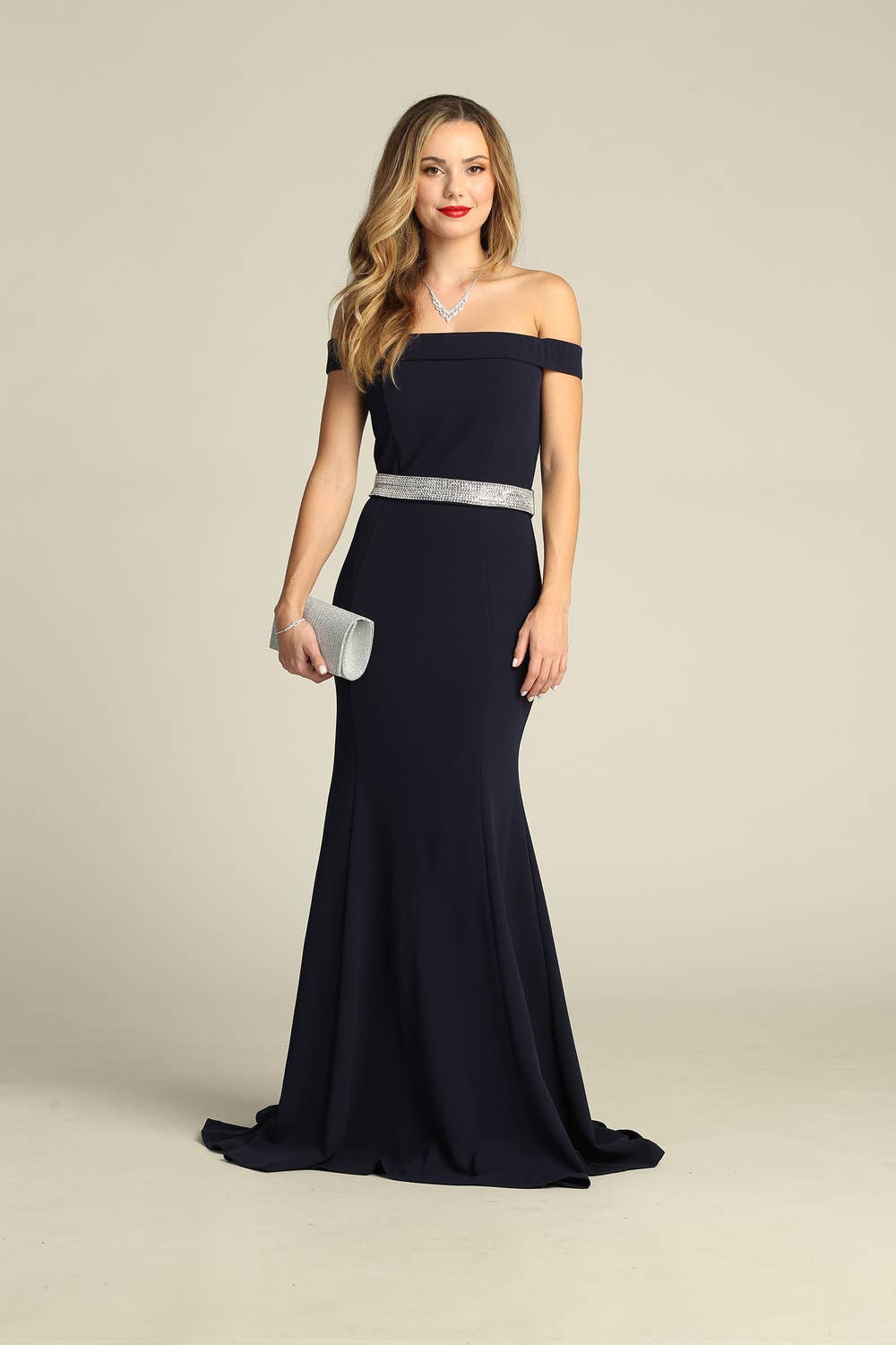 Chicas – wholesale Klänning - Dam – Off Axellång klänning med pärlbälte SS20143