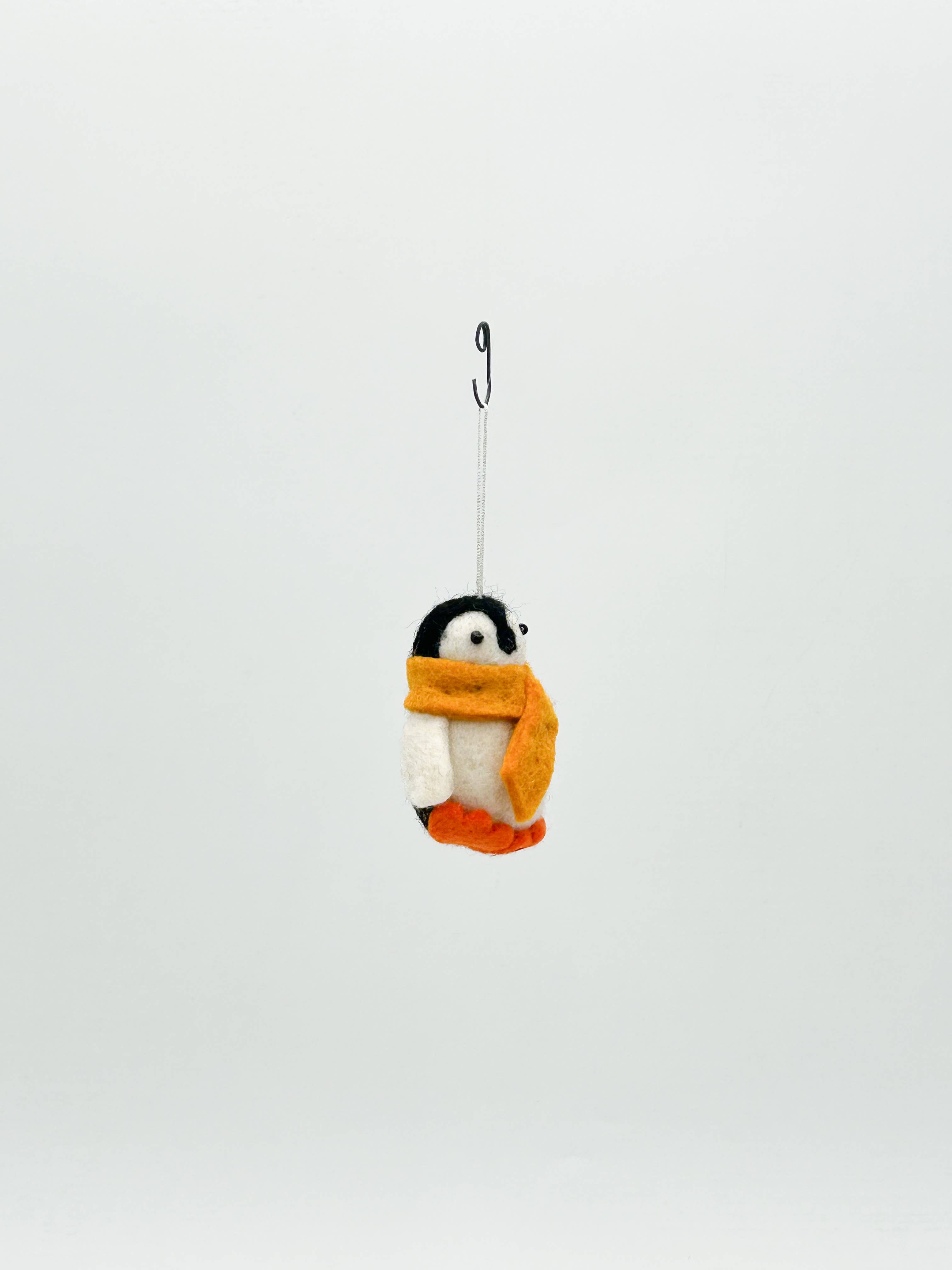 Kalid Christmas - Wholesale Ornament Set - Hanging Penguins with Scarf - FE384