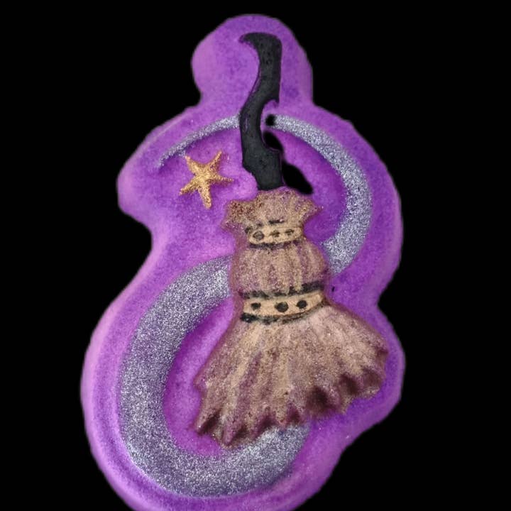 BBHP Moulds – wholesale Craft supplies – Witches Broom Bath Bomb Mould1