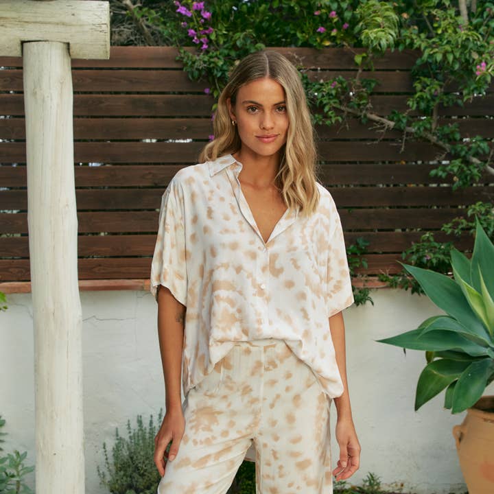 ÖKEN DRÖMMARE TRYCK LOLA SKJORTA för wholesale av Jaase