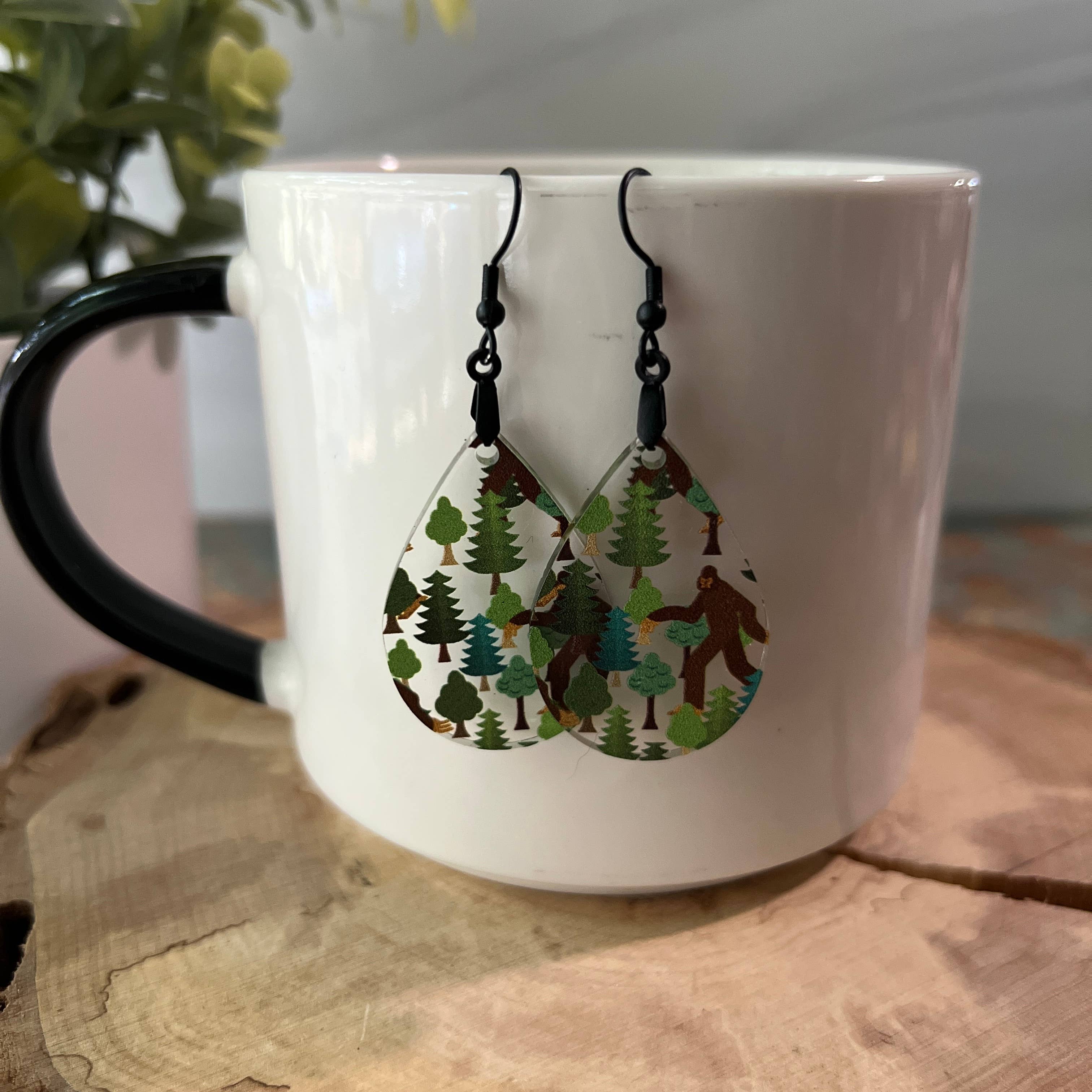 Chamness' Crafty Corner - Wholesale Dangle Earrings - Bigfoot Earrings4