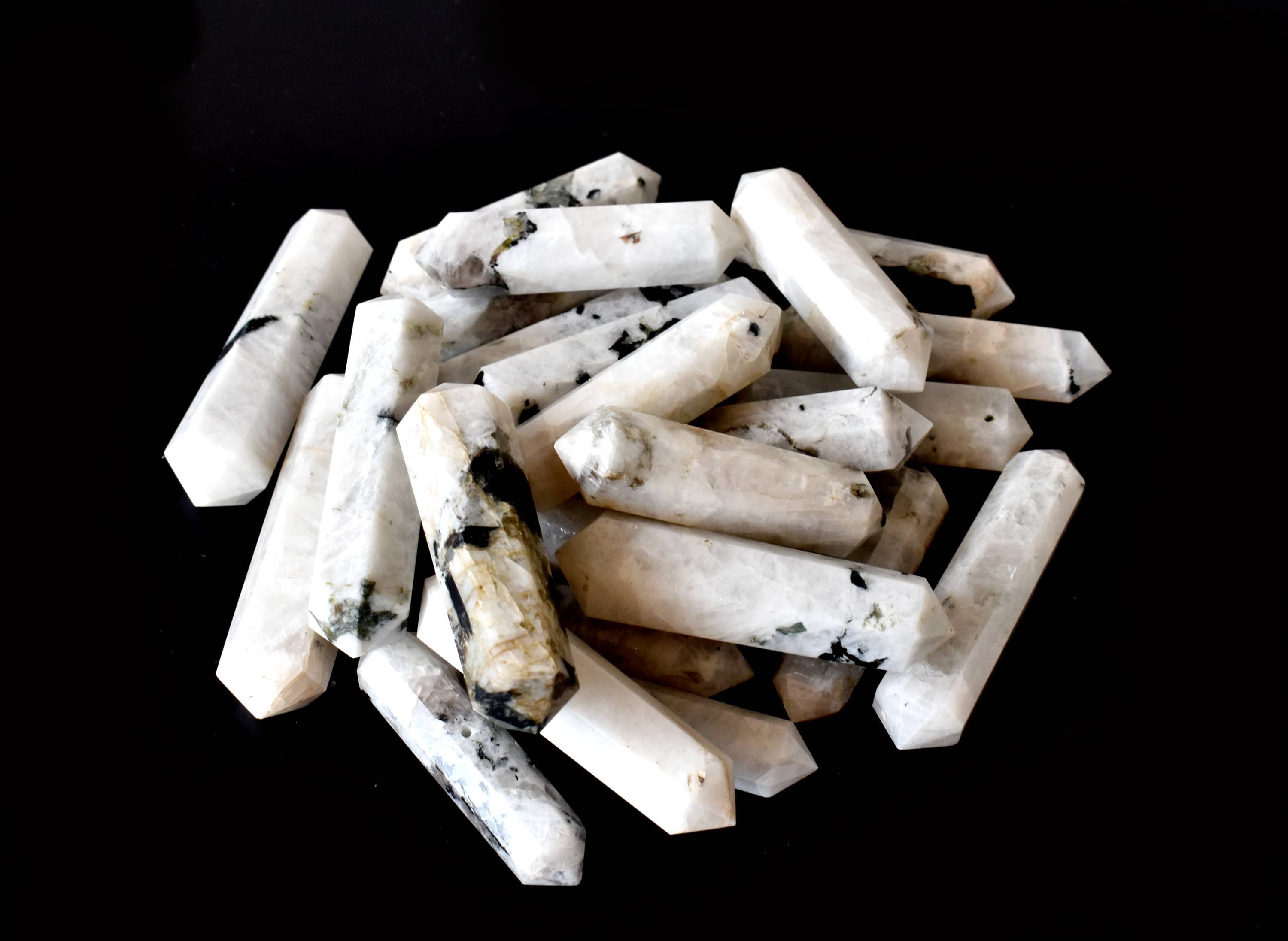 Soothing Crystals – wholesale Andlig sten/kristall – Kristallpunkter | Regnbågsmånsten | Dubbelspetsade pennor8