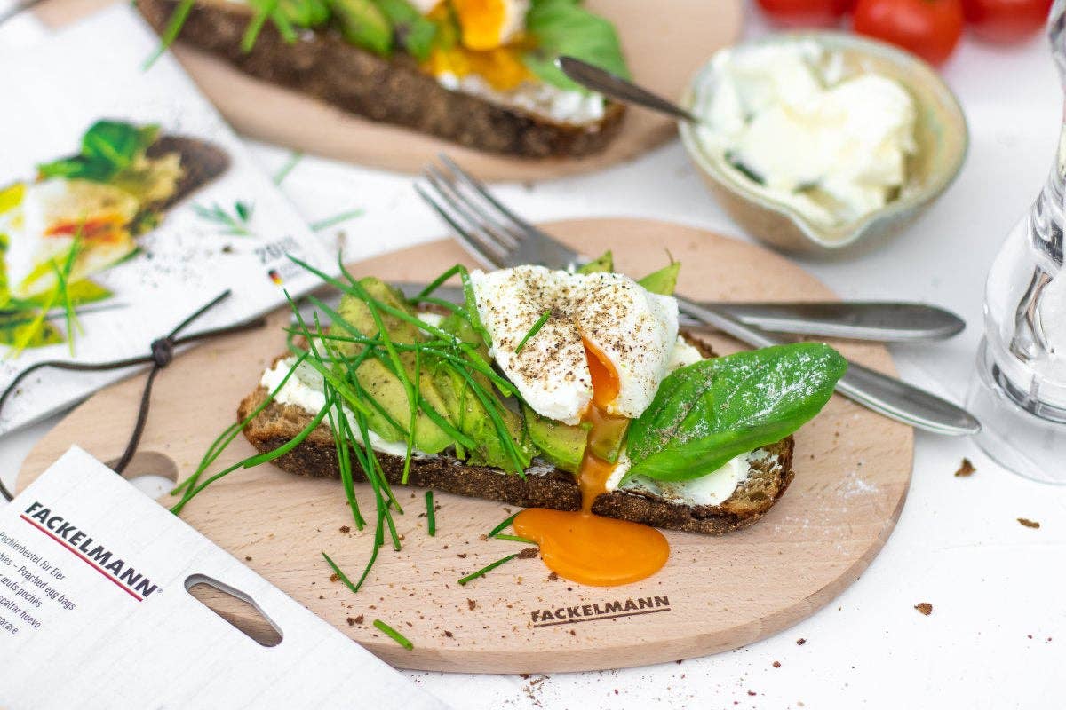 Fackelmann - Wholesale Cutting Board - FSC Fackelmann Eco Friendly Wooden Oval Chopping Board5