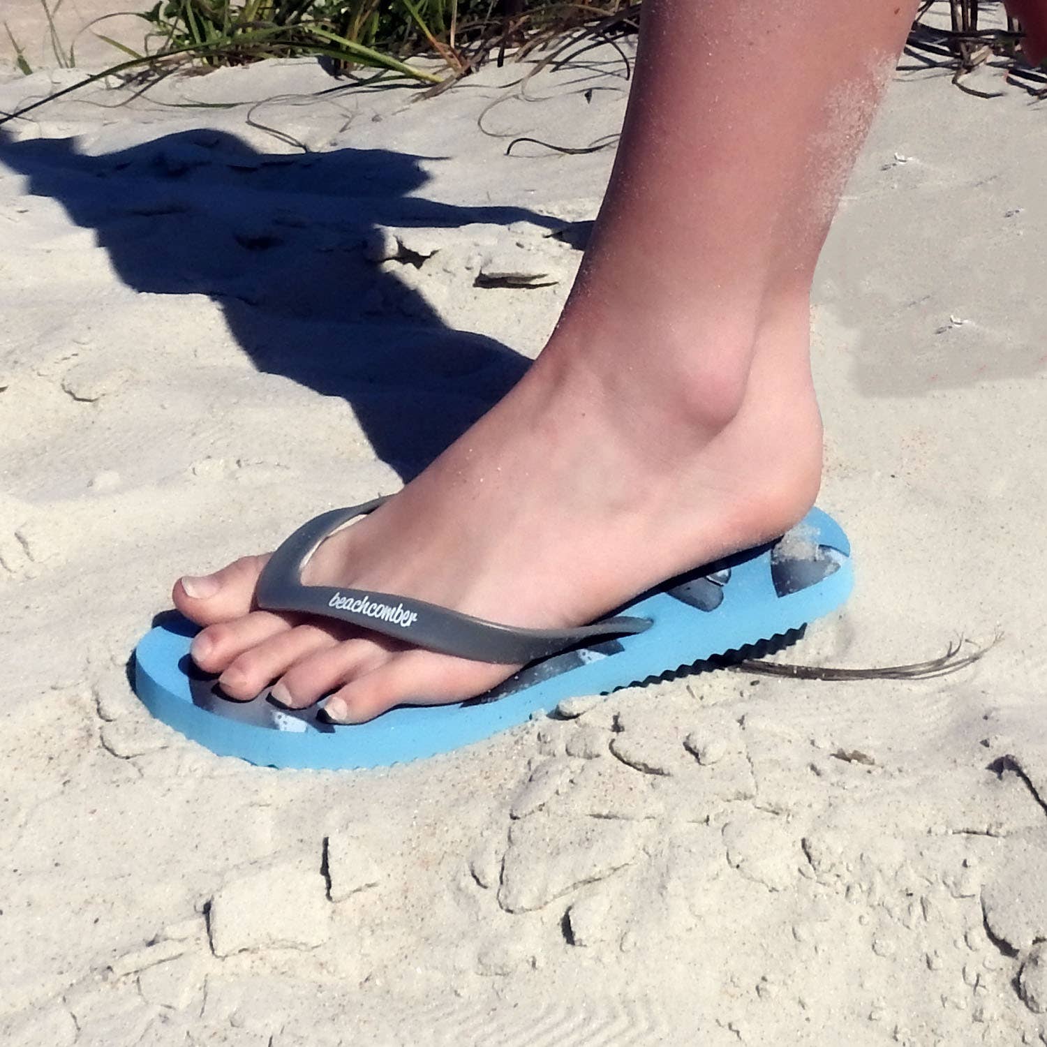 Beachcomber Blue Water - Wholesale Flip Flops - Unisex - Sharks Natural Rubber Flip Flops9