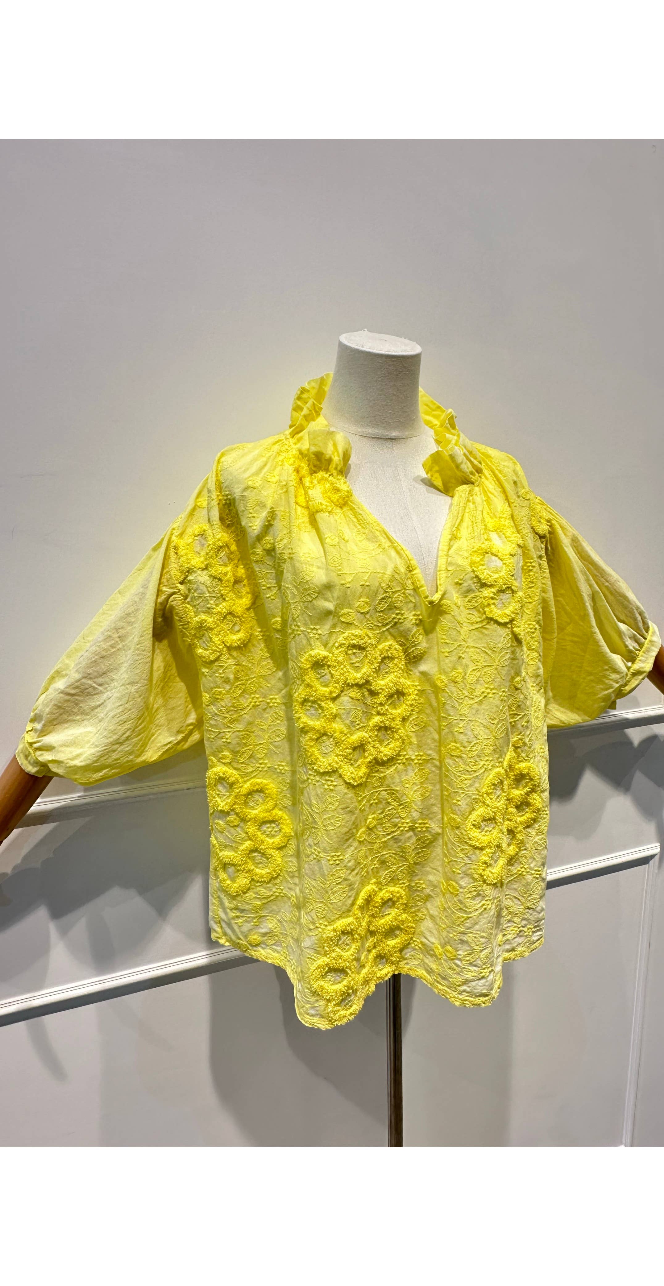 AMARIA - Wholesale Blouse - Women's - 9852 - Embroidered Blouse with Puff Sleeves and Raised Embroidery3