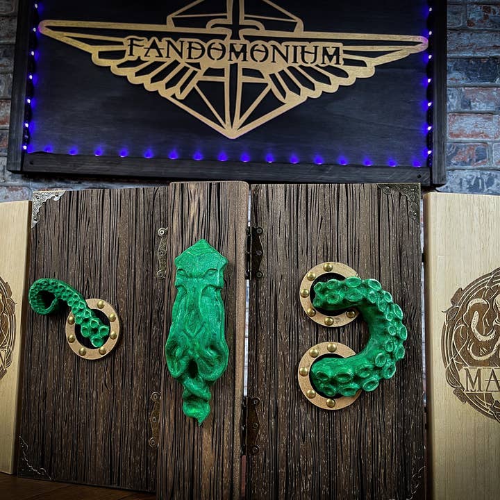 Fandomonium - Wholesale Board Game - Cthulhu's Curse Dungeon Master Screen1