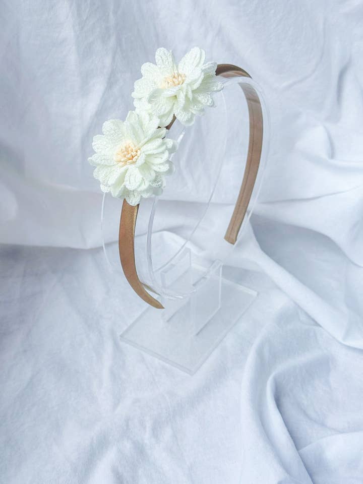 Diadema blanca con flores grandes para venta al por mayor de Sweet Lemons Atelier