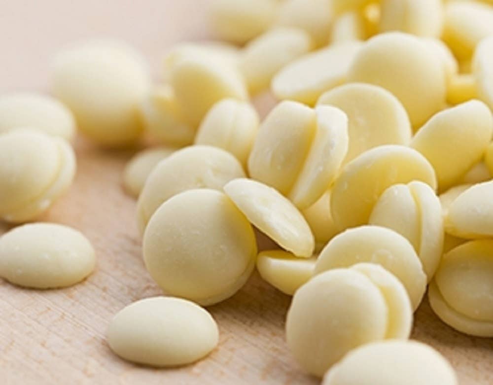 Dolcincasa.com - Vente Chocolat - Gouttes de Beurre de Cacao Pur 100% Sans Allergènes - 500 g1