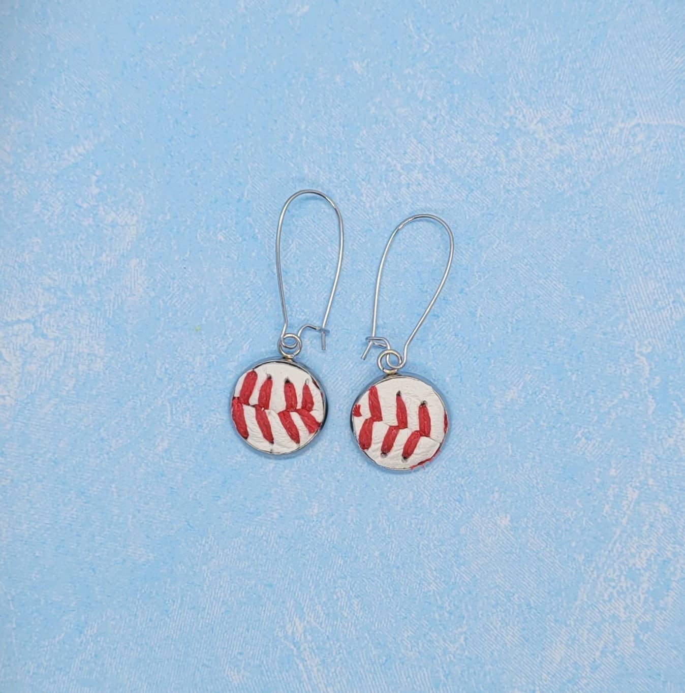Home Run Accessories - Venta al por mayor Pendientes colgantes - Pendientes de béisbol y sóftbol auténticos, pendientes de alambre para orejas de riñón2