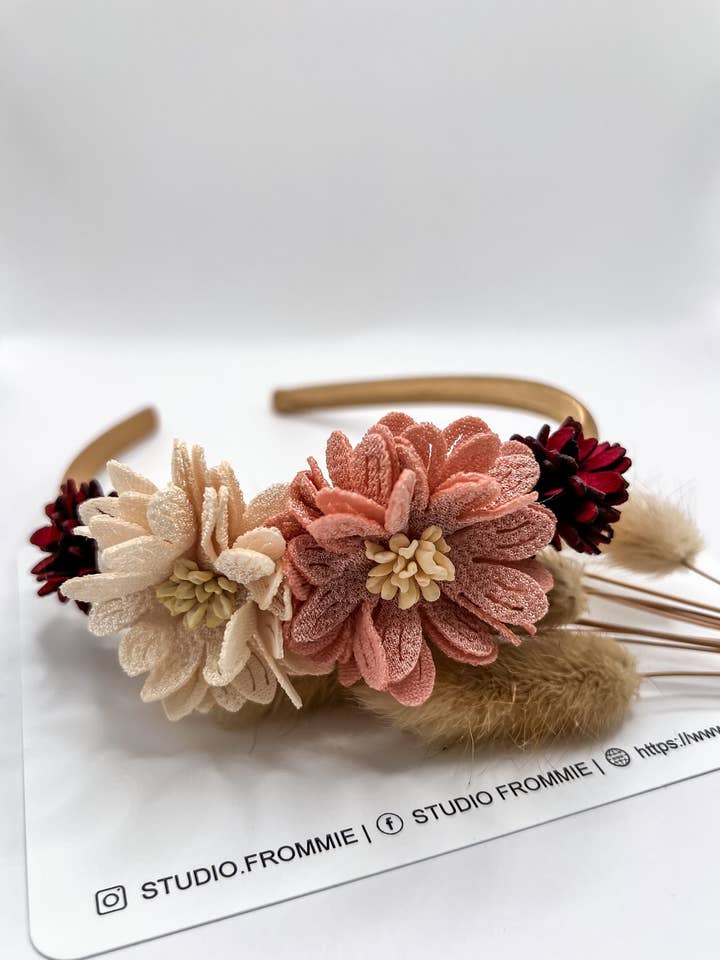 Tiara flowers 5 for wholesale by Studio Frommie