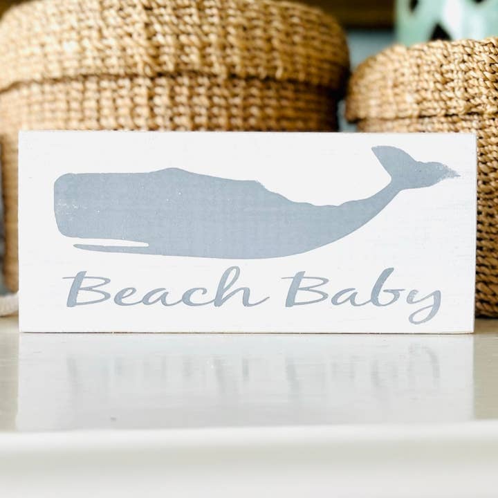 Beach Baby Holzschild mit Walmotiv für den Großhandel von Carlson's Custom Signs