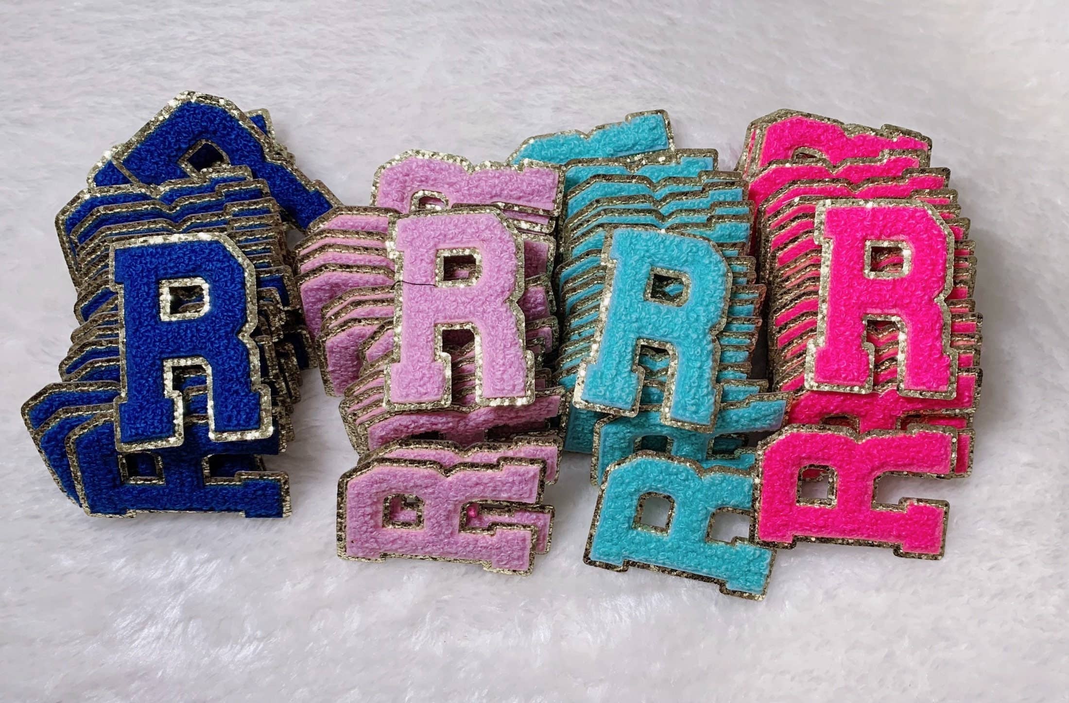 Raphael wonders – Engroshandel Patch – Ny 2,2 Inches Klar Adhesive Varsity Personlig Patch-Chenille Letter Patchs-Laptop klistermærker-Phone Klistermærker- Håndlavede Letter Patch1