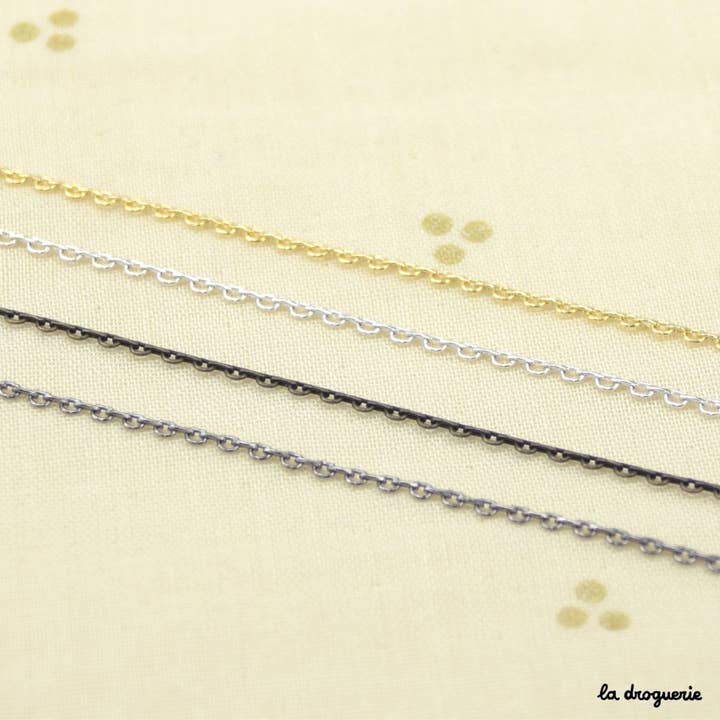 Chaîne au mètre façon mécano pour la vente par LA DROGUERIE