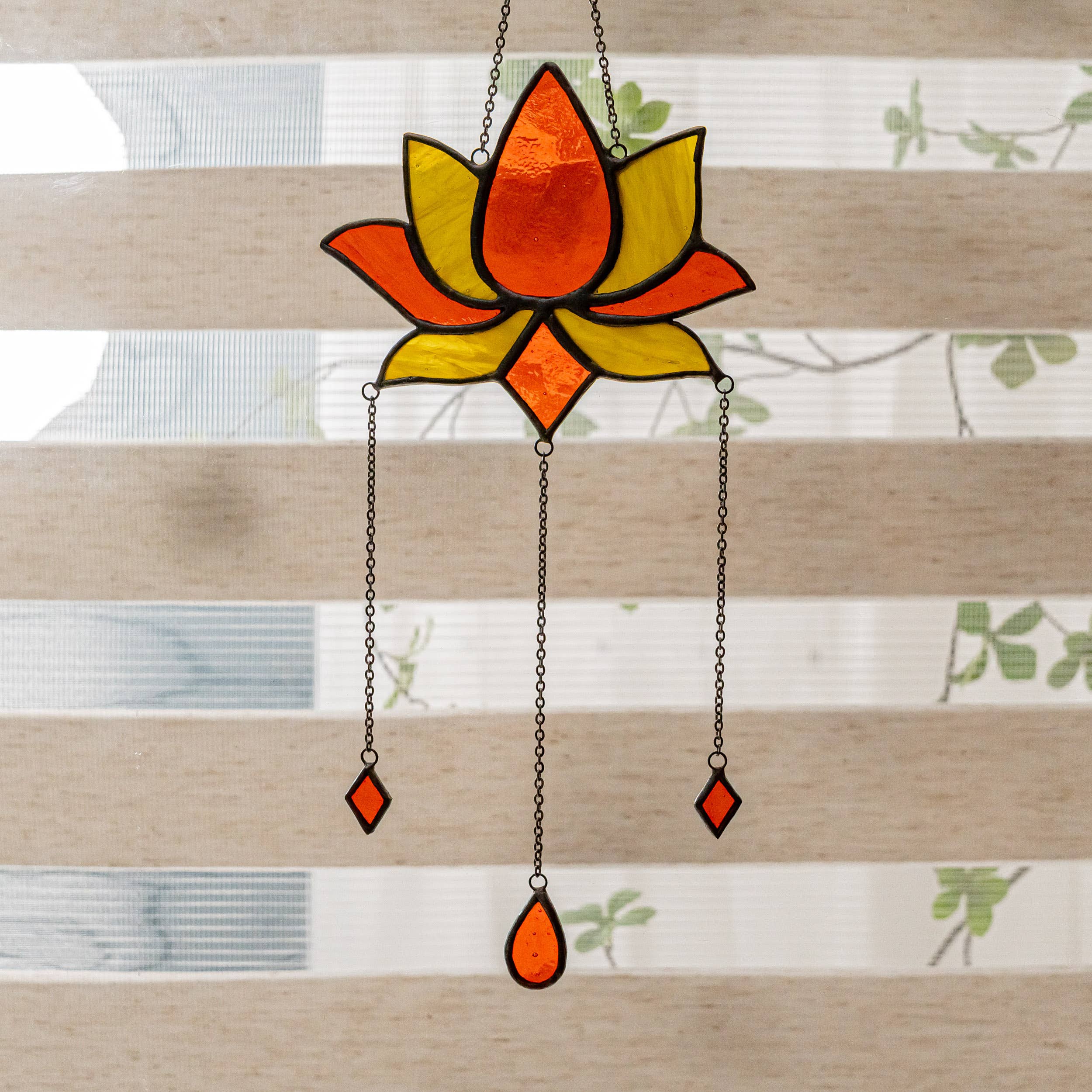 MondoBellissimo - Wholesale Suncatcher - Lotus Stained Glass Art F1610